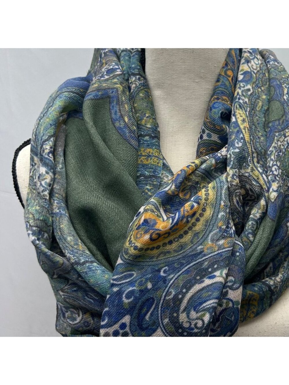 Ahuja Sons Blue & Green Paisley Pattern Wool Blend Scarf Wrap Lightweight & Soft